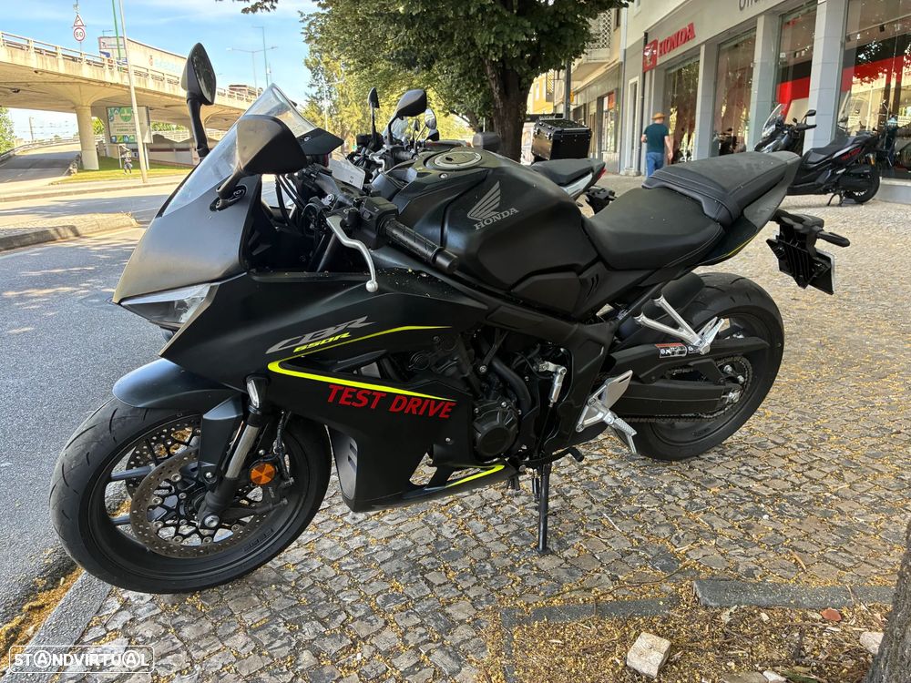 Honda CBR 650 R - 3