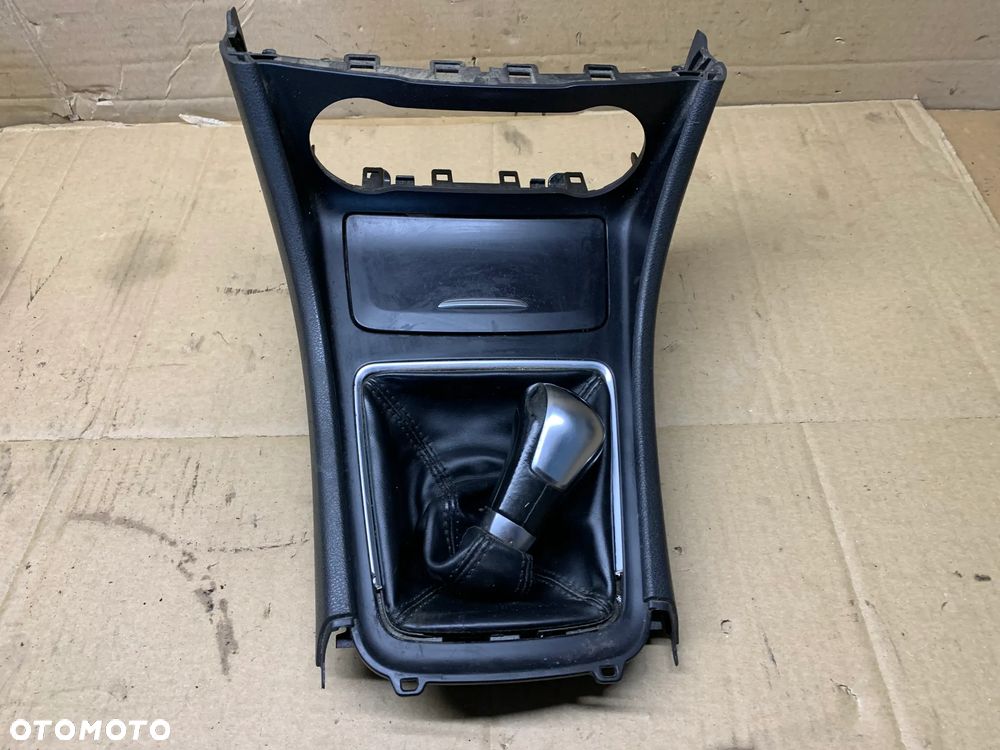 Tunel środkowy osłona tunelu popielniczka Mercedes CLA 117 A1768100179 A1766807100 - 1