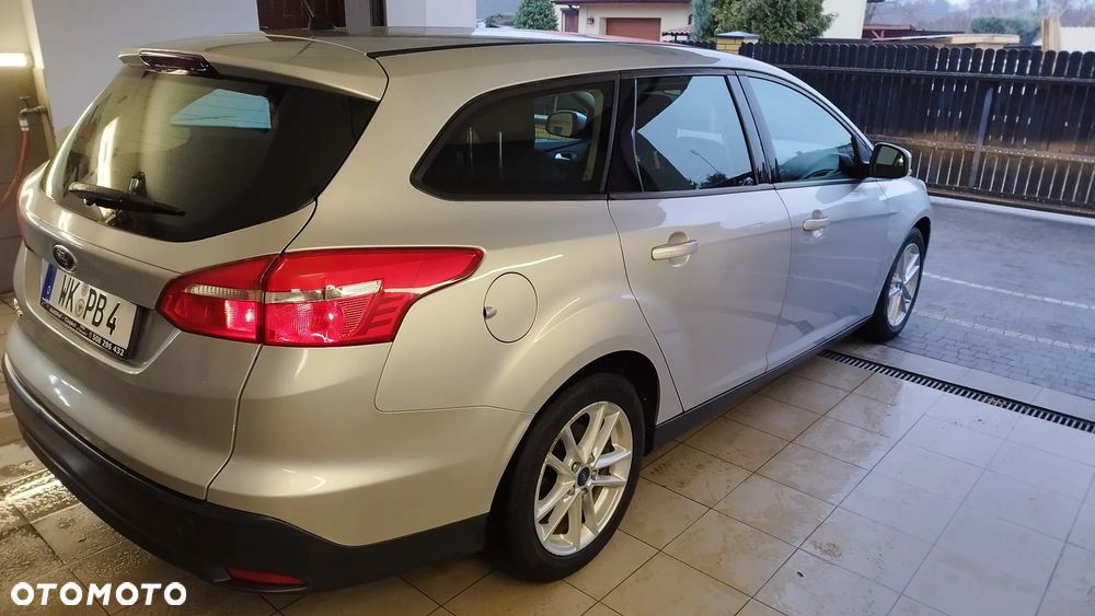 Ford Focus 1.6 TItanium - 25