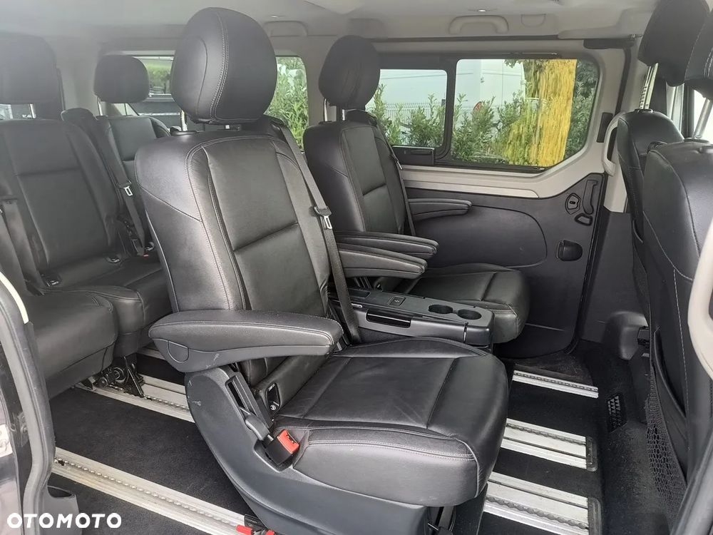 Renault Trafic Grand 2.0 dCi EDC - 10