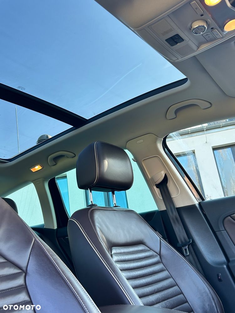 Volkswagen Passat 2.0 TDI Highline R-Style DSG - 25