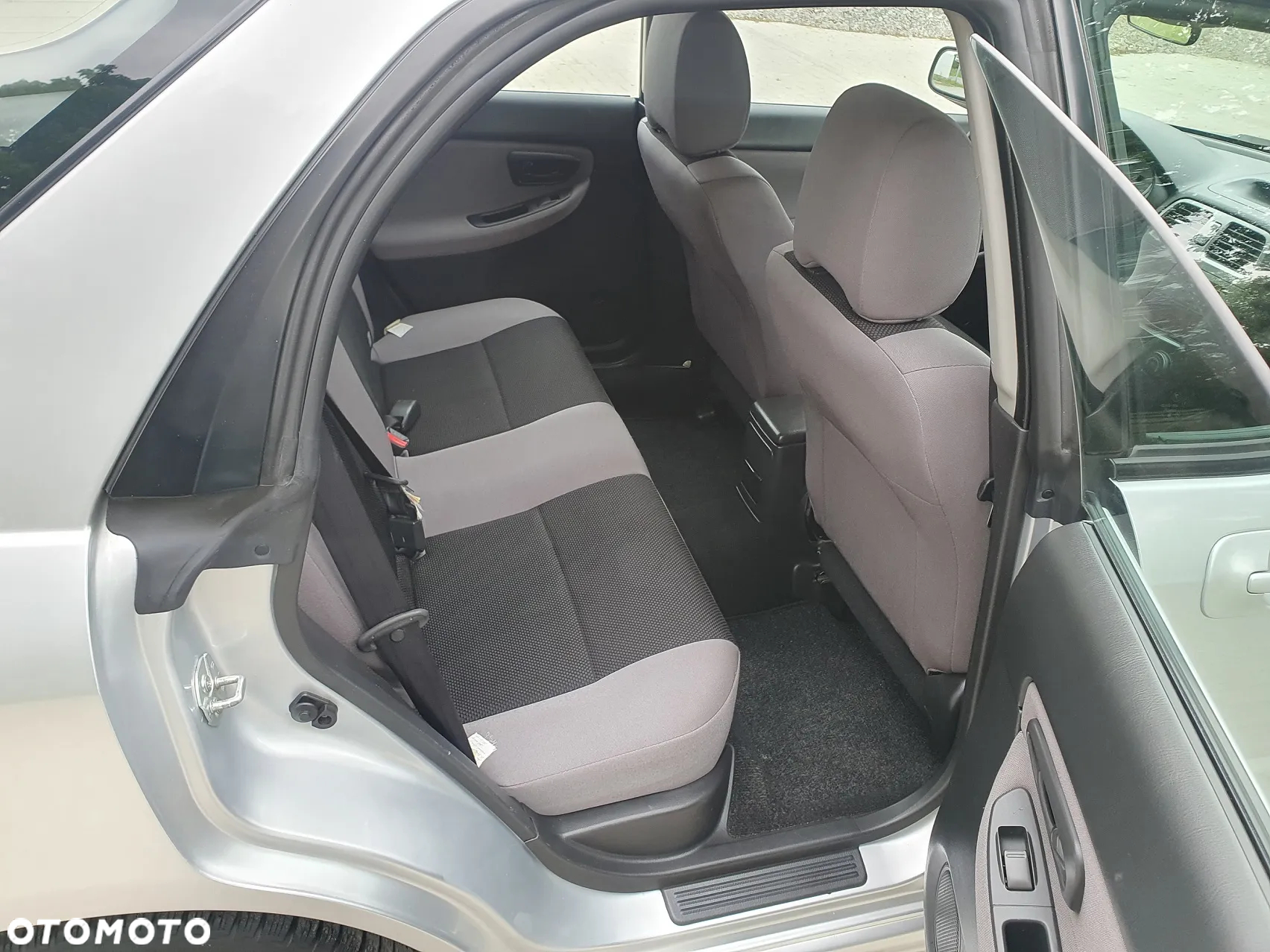 Subaru Impreza SW 2.0 RC - 15