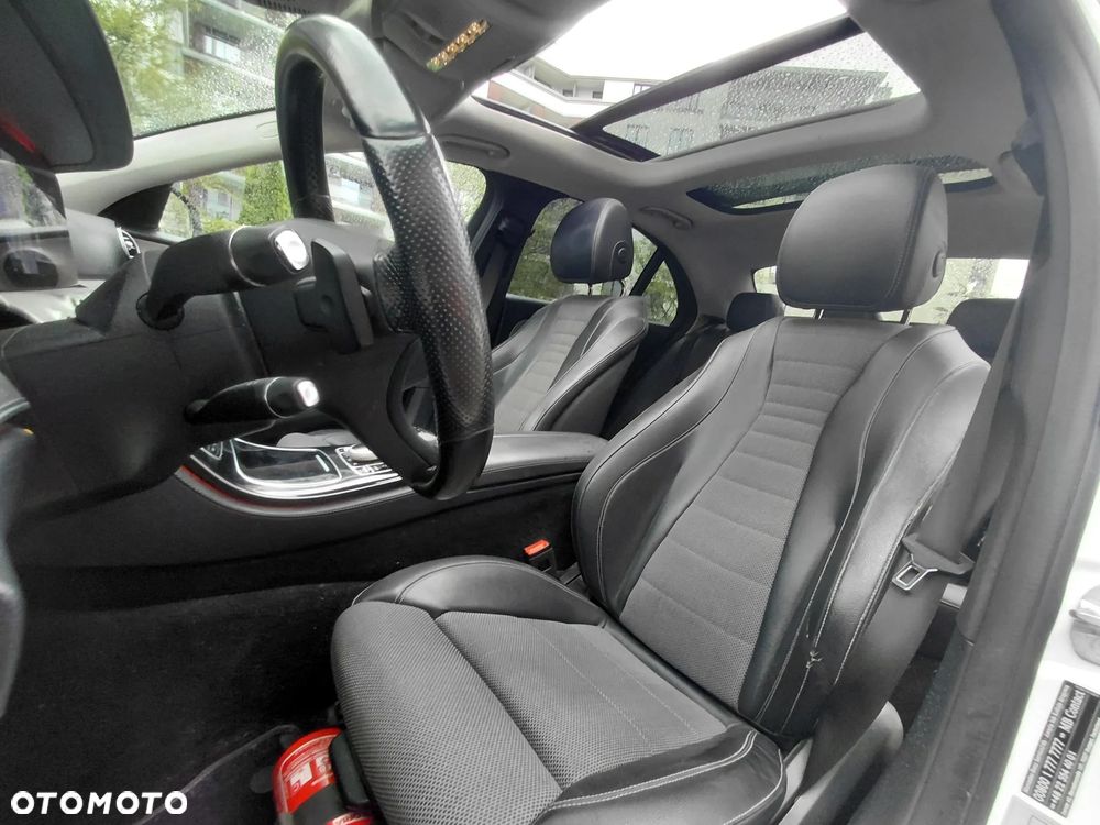 Mercedes-Benz Klasa E 220 d 9G-TRONIC - 4