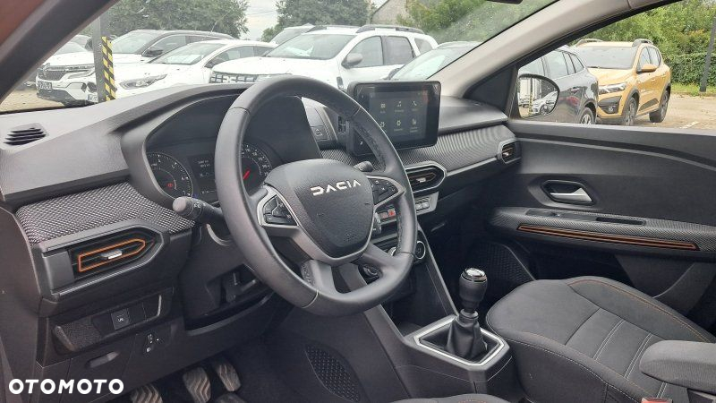 Dacia Sandero - 8