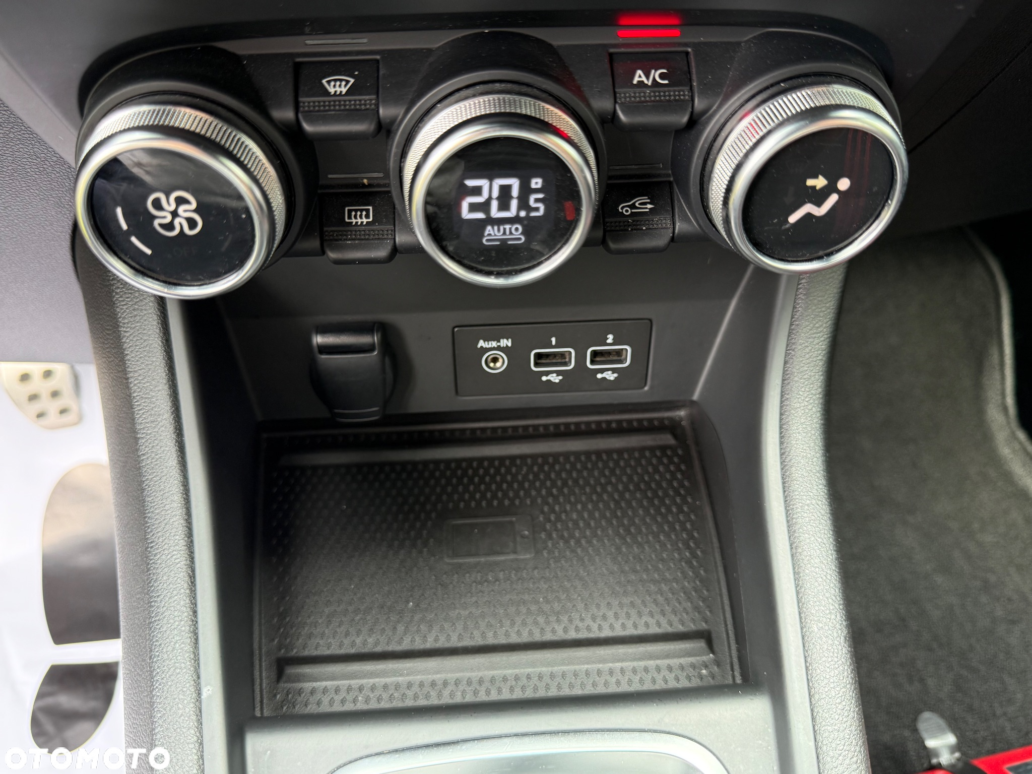 Renault Captur TCe Mild Hybrid 140 GPF EQUILIBRE - 26