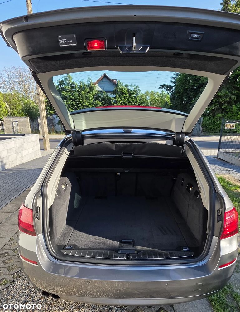 BMW Seria 5 525d Sport-Aut Luxury Line - 25