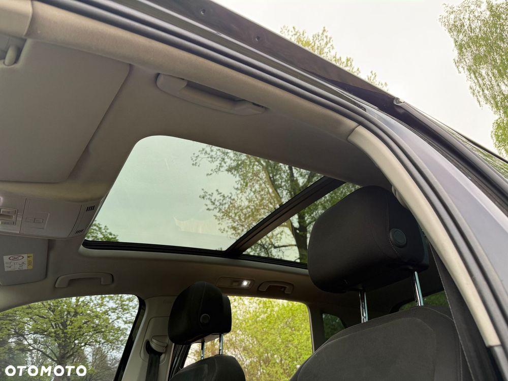 Volkswagen Tiguan - 8