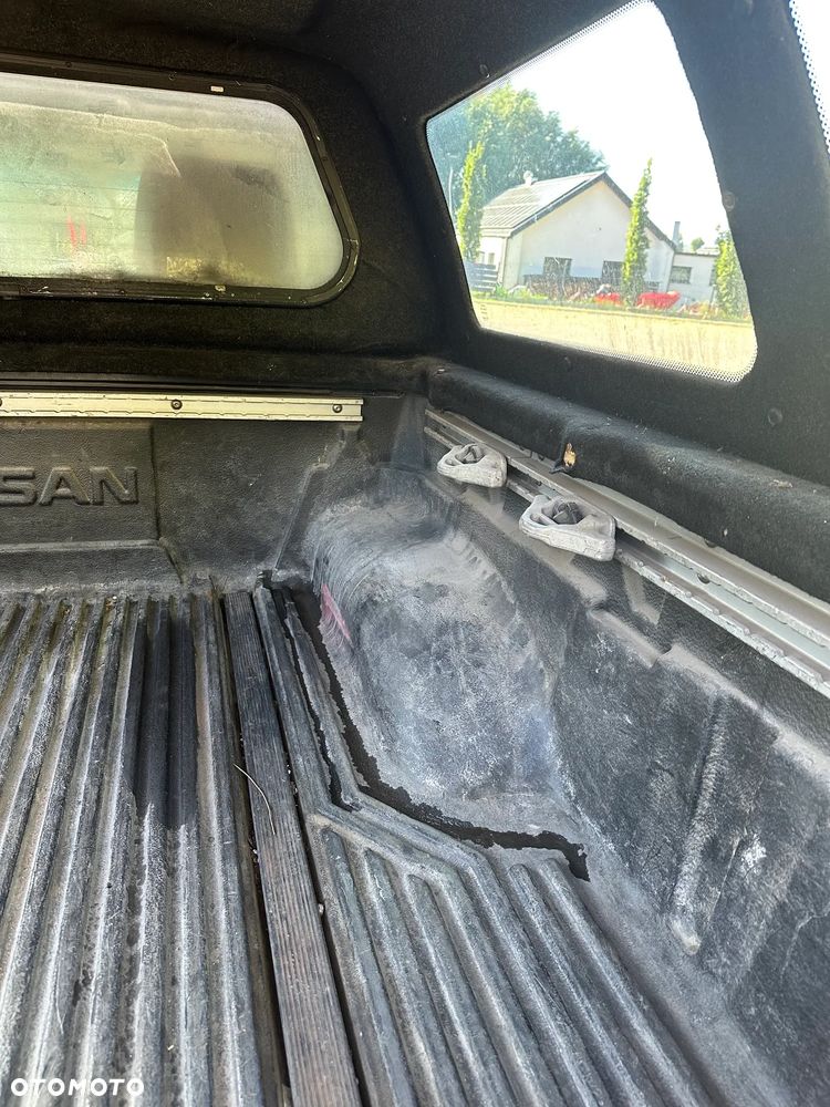Nissan Navara - 2