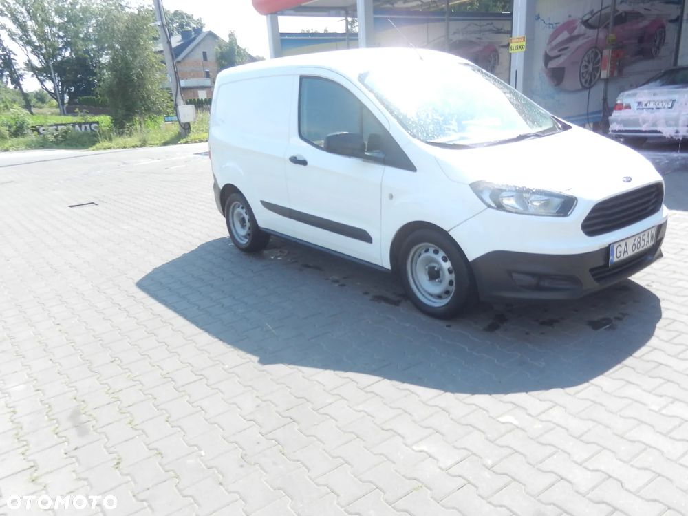 Ford Courier - 9