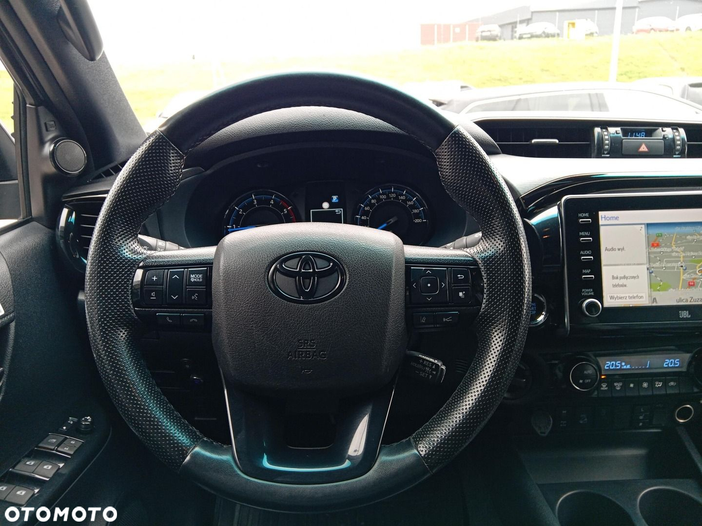 Toyota Hilux - 16