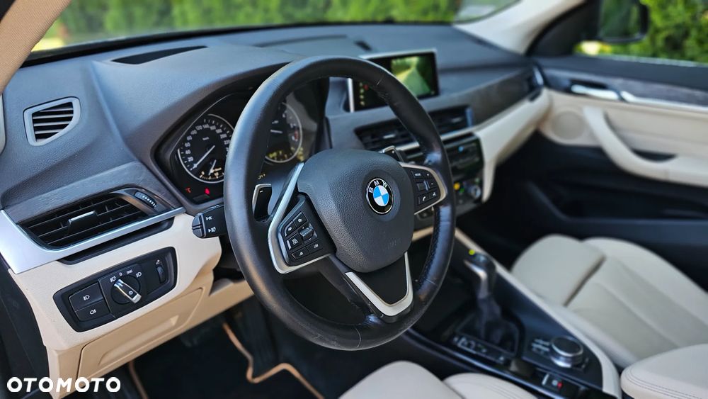 BMW X1 xDrive25d xLine - 9