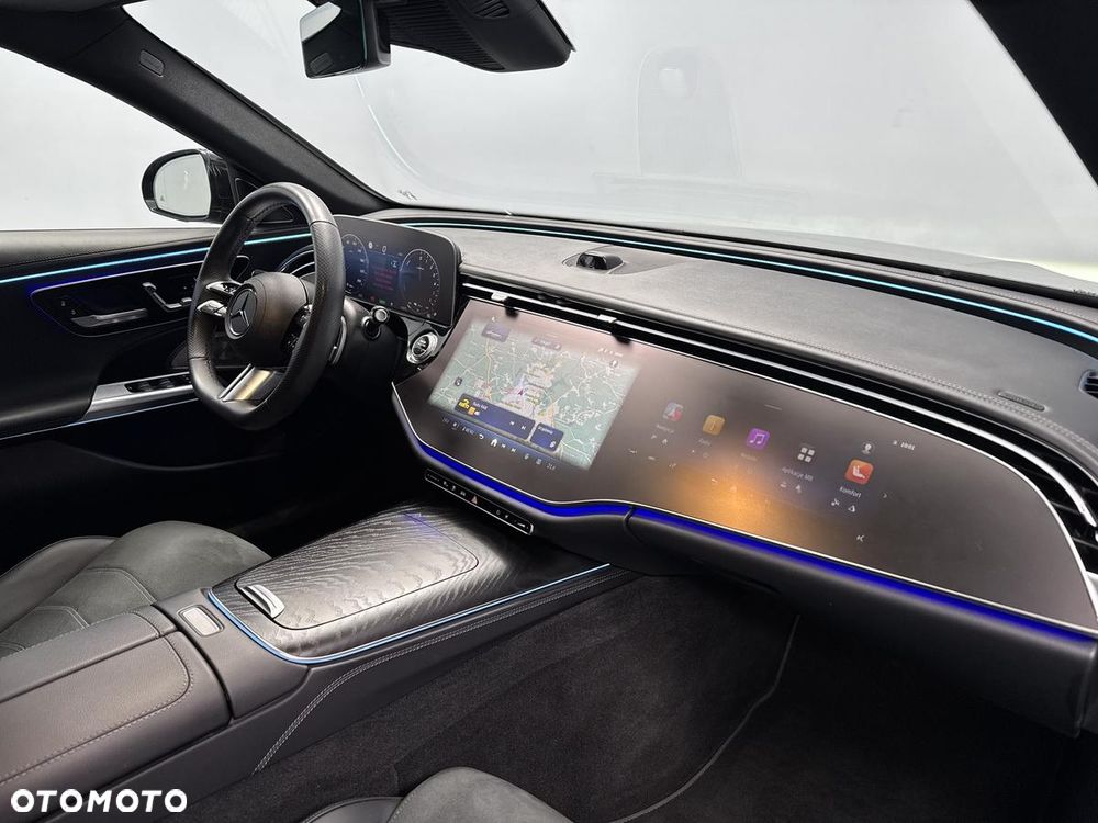 Mercedes-Benz Klasa E 300 de PHEV 4-Matic AMG 9G-Tronic - 27