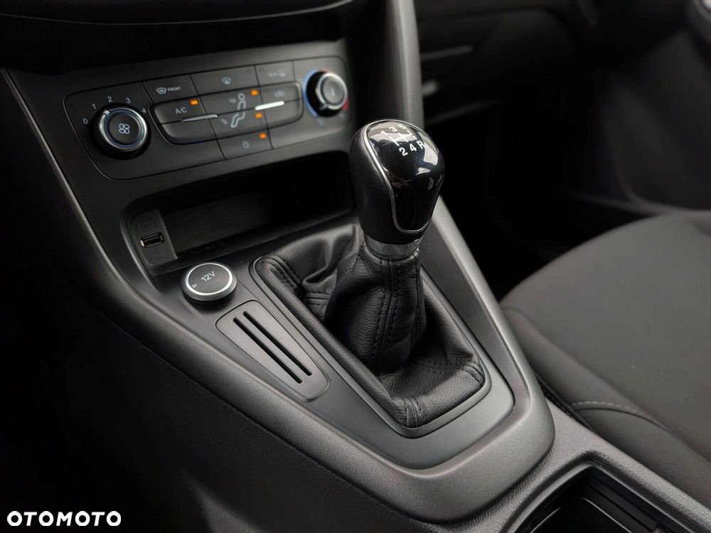 Ford Focus 1.6 Platinium X - 27
