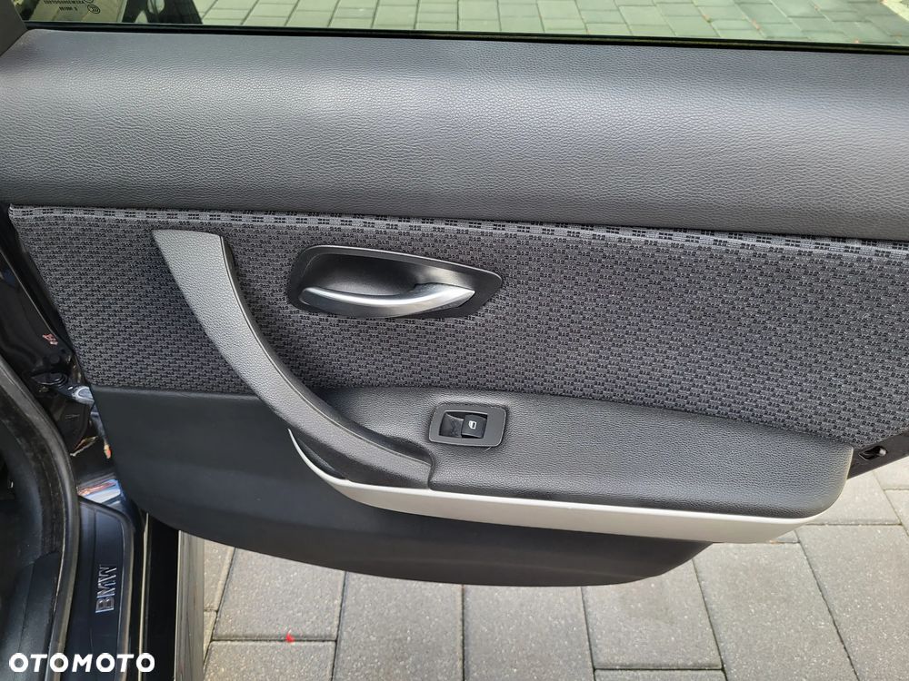 BMW Seria 3 320i - 18