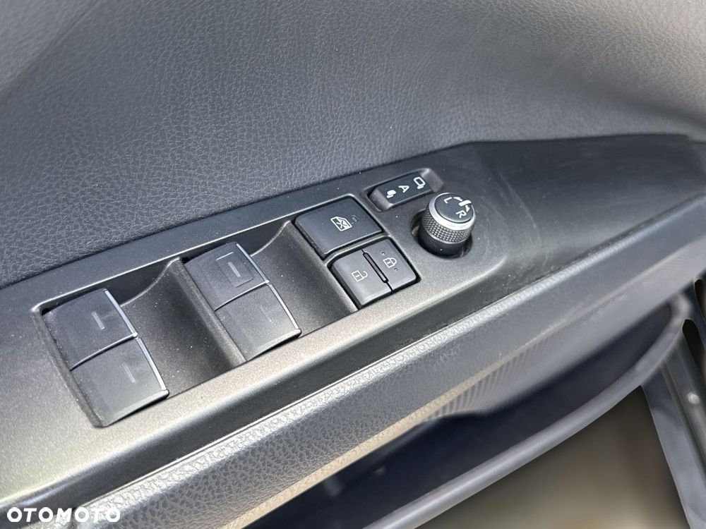 Toyota Camry 2.5 Hybrid Prestige CVT - 22