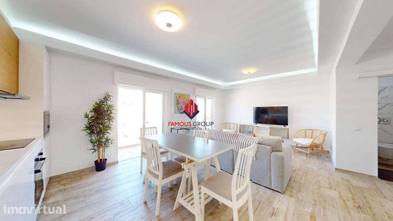 Elegante Apartamento T2 Totalmente Remodelado em Quarteira centro - Grande imagem: 4/40