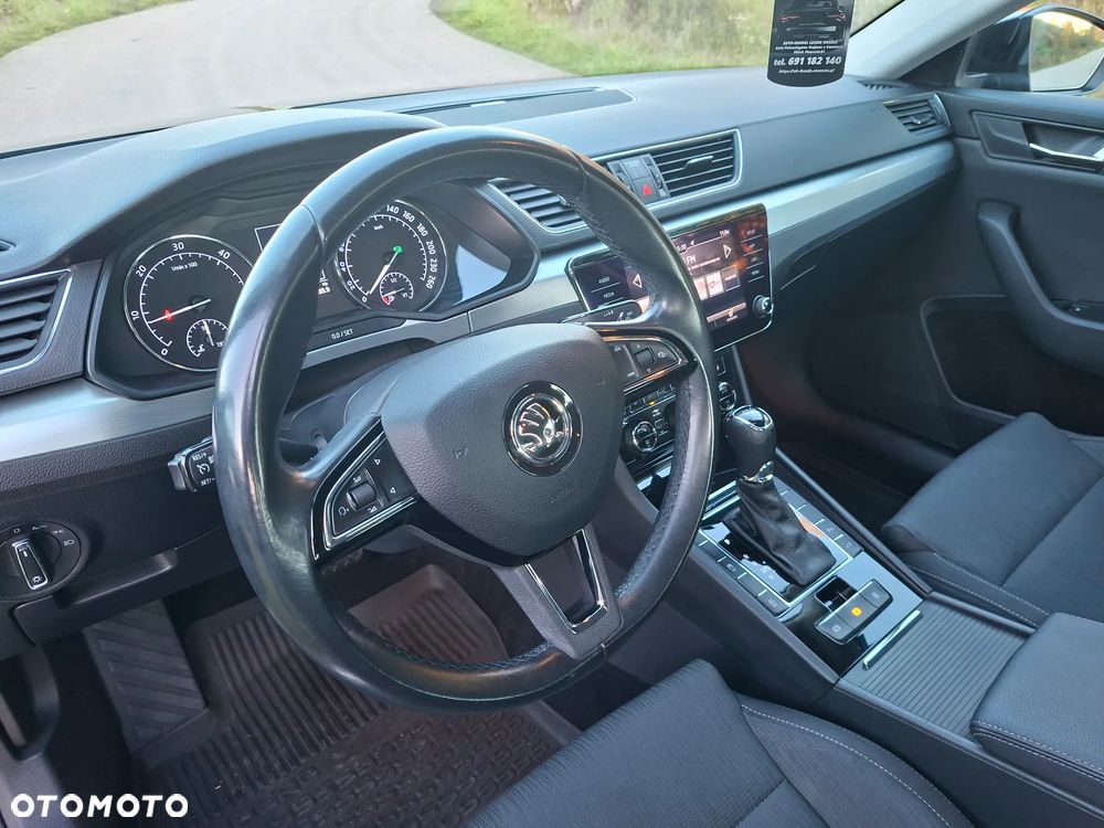 Skoda Superb 2.0 TDI SCR Ambition DSG - 23