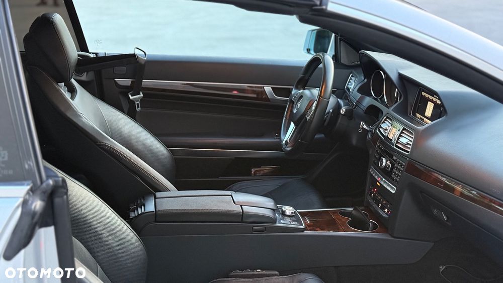 Mercedes-Benz Klasa E 500 Cabrio 7G-TRONIC V8 Edition - 4