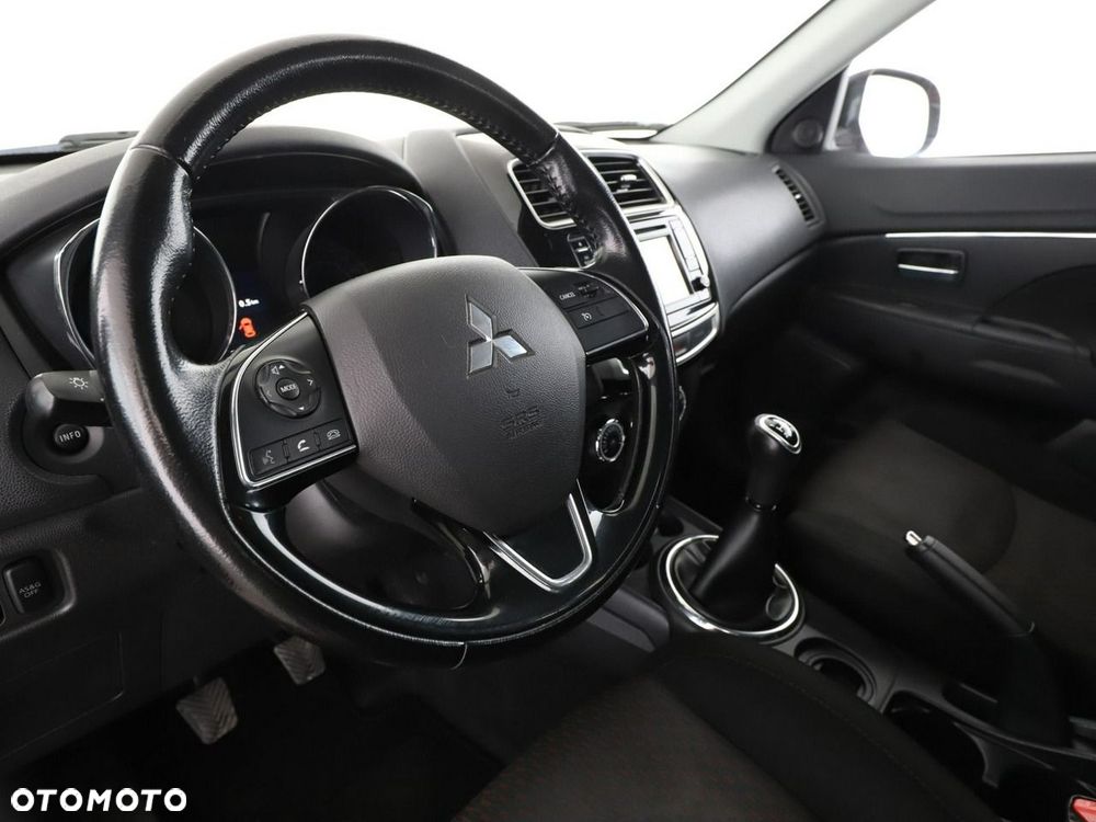 Mitsubishi ASX - 15