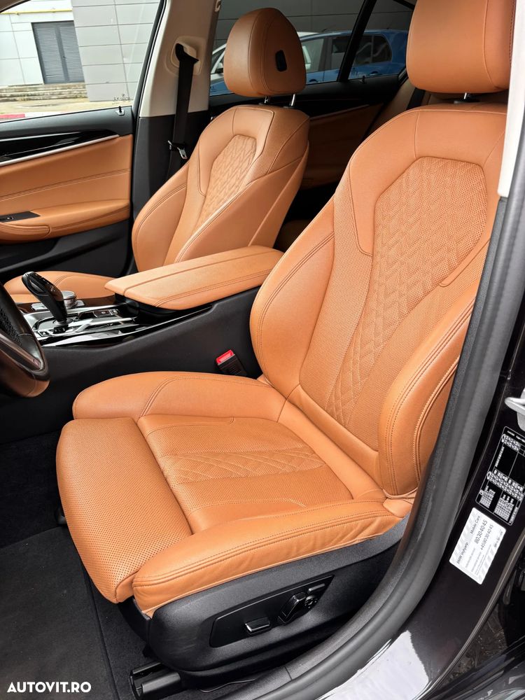 BMW Seria 5 520d Aut. Luxury Line - 12