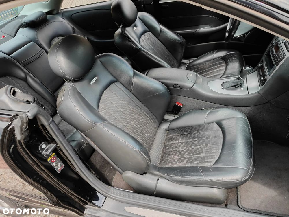 Mercedes-Benz CLK - 16