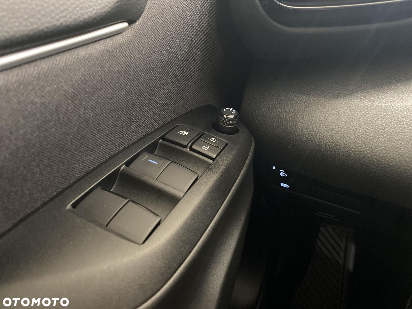 Toyota Yaris Hybrid 1.5 Comfort - 19