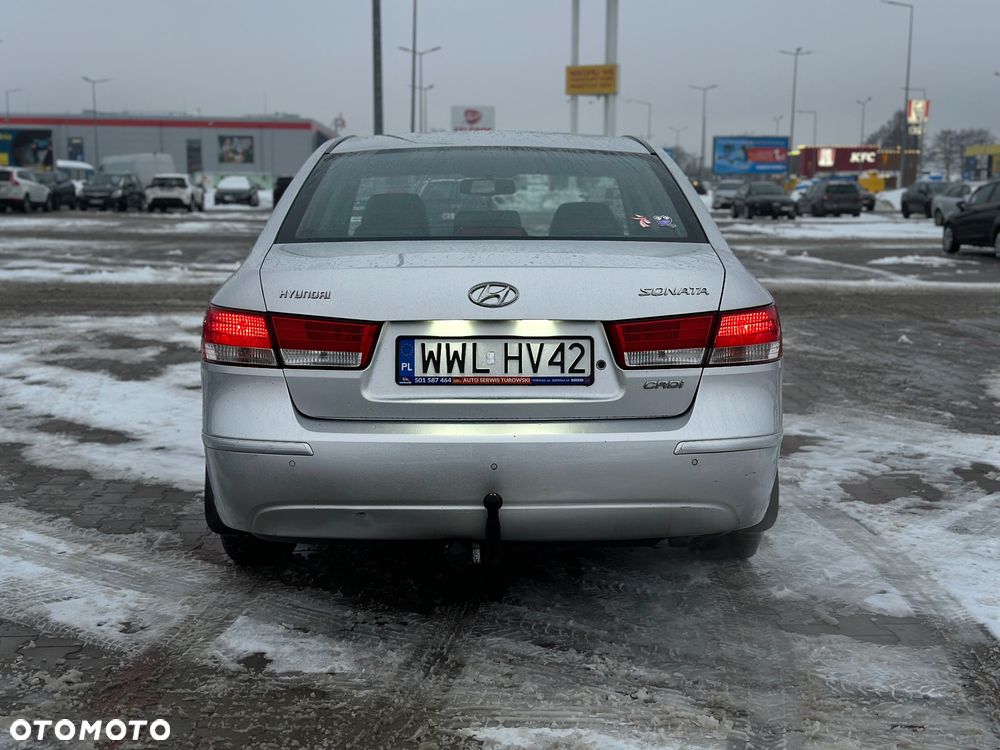 Hyundai Sonata 2.0 CRDi Premium - 4