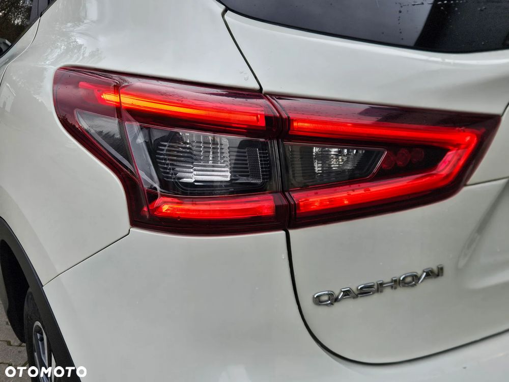 Nissan Qashqai 1.2 DIG-T N-Connecta Xtronic EU6 - 32