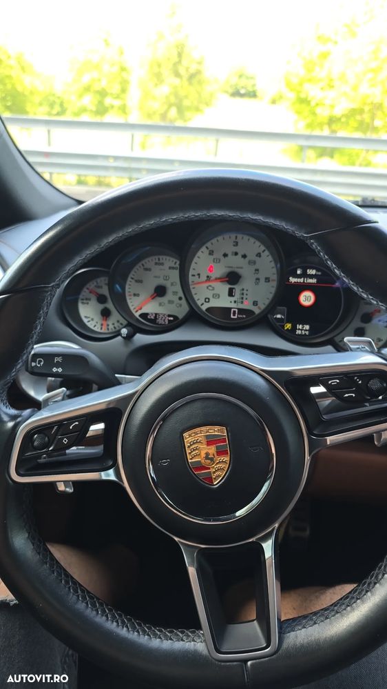 Porsche Cayenne 4.2 L S - 22