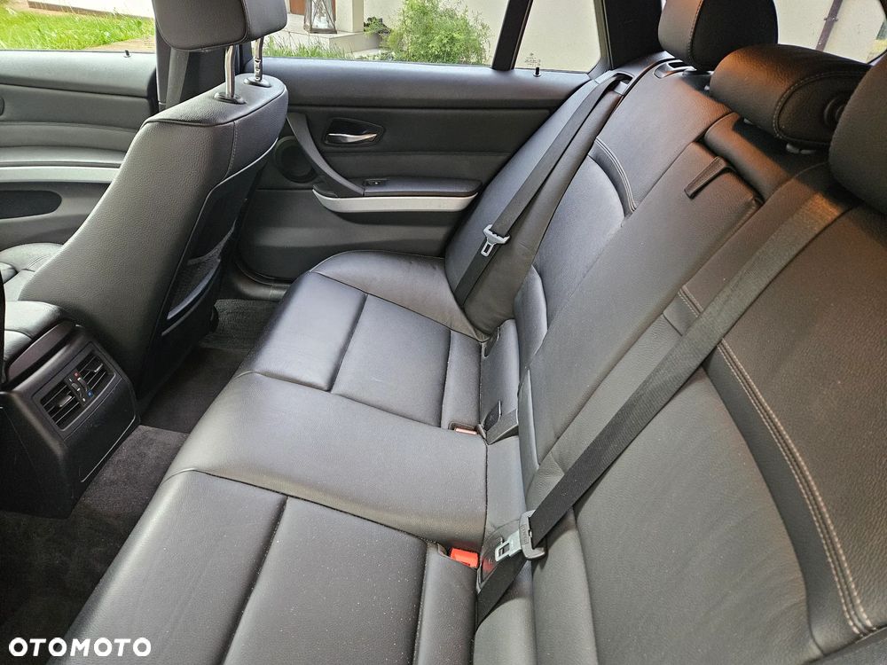 BMW Seria 3 335d - 17
