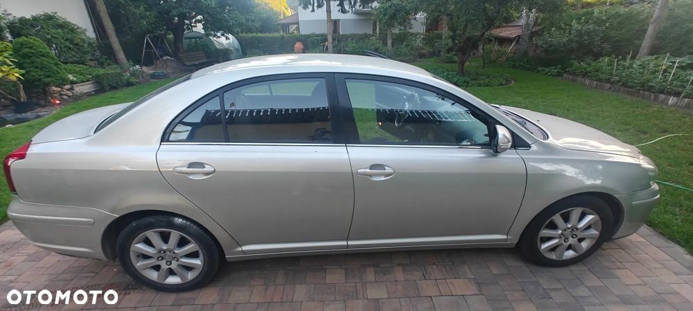 Toyota Avensis 2.0 D-4D Luna - 3