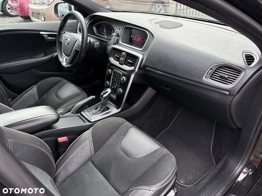 Volvo V40 T3 Geartronic RDesign - 10