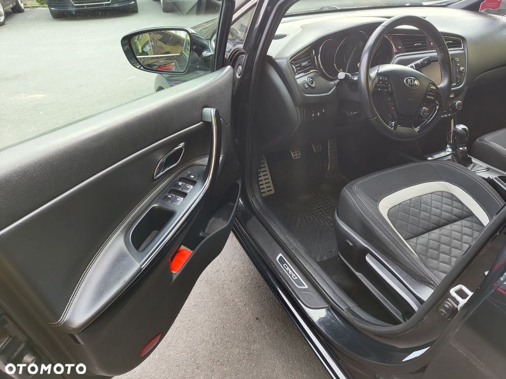 Kia Ceed 1.6 CRDi 136 ISG GT Line - 10