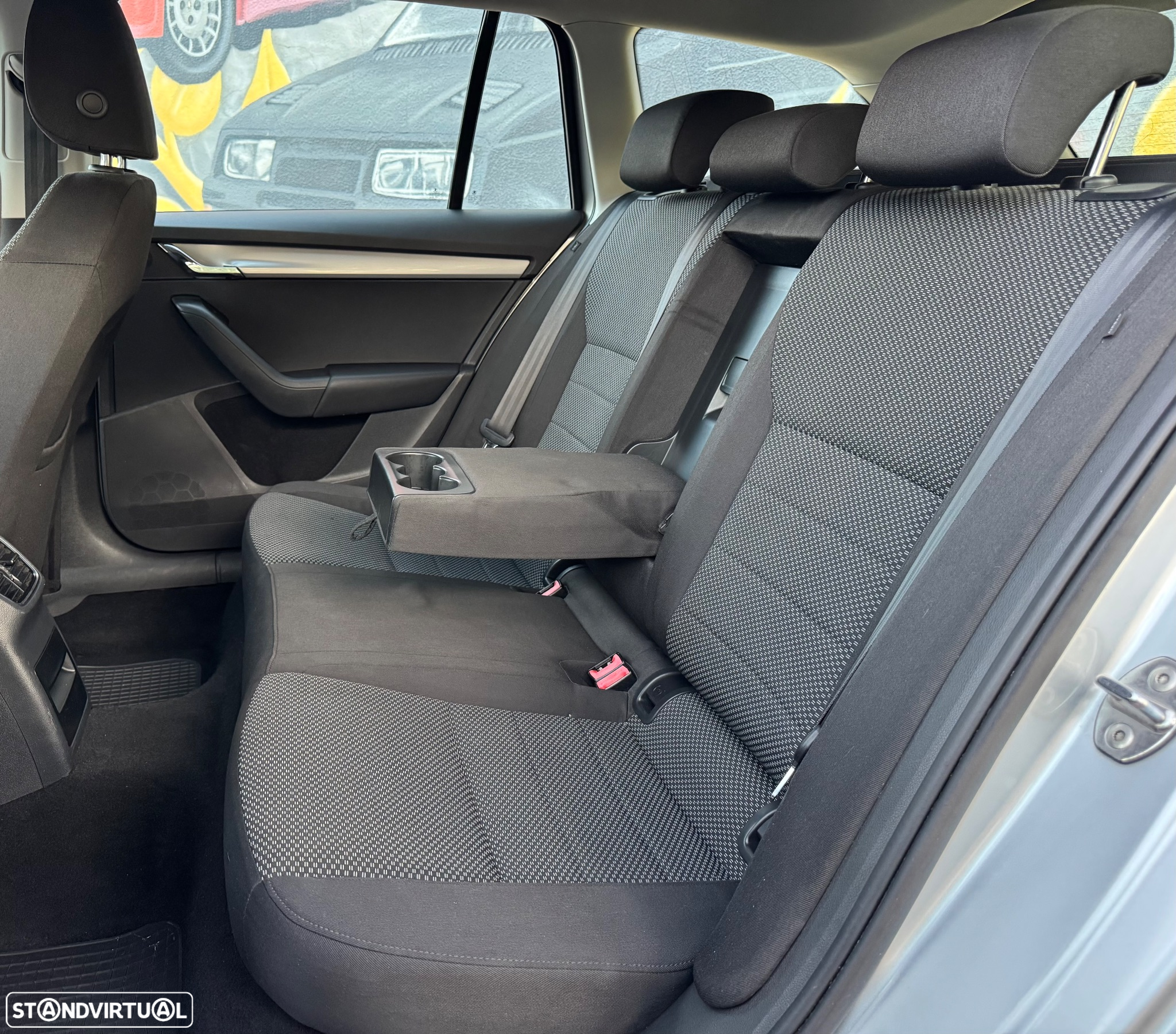 Skoda Octavia Break 1.6 TDi Ambiente DSG - 8