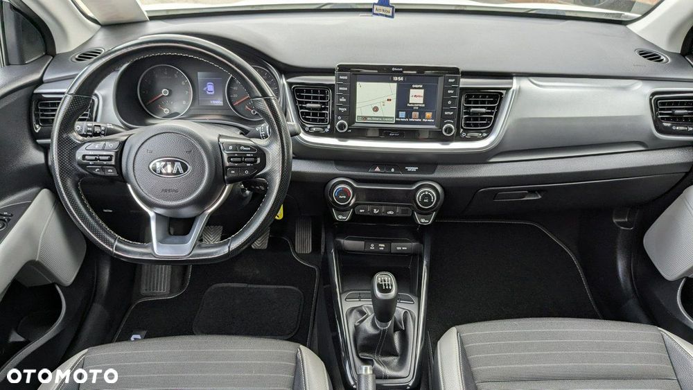 Kia Stonic - 24