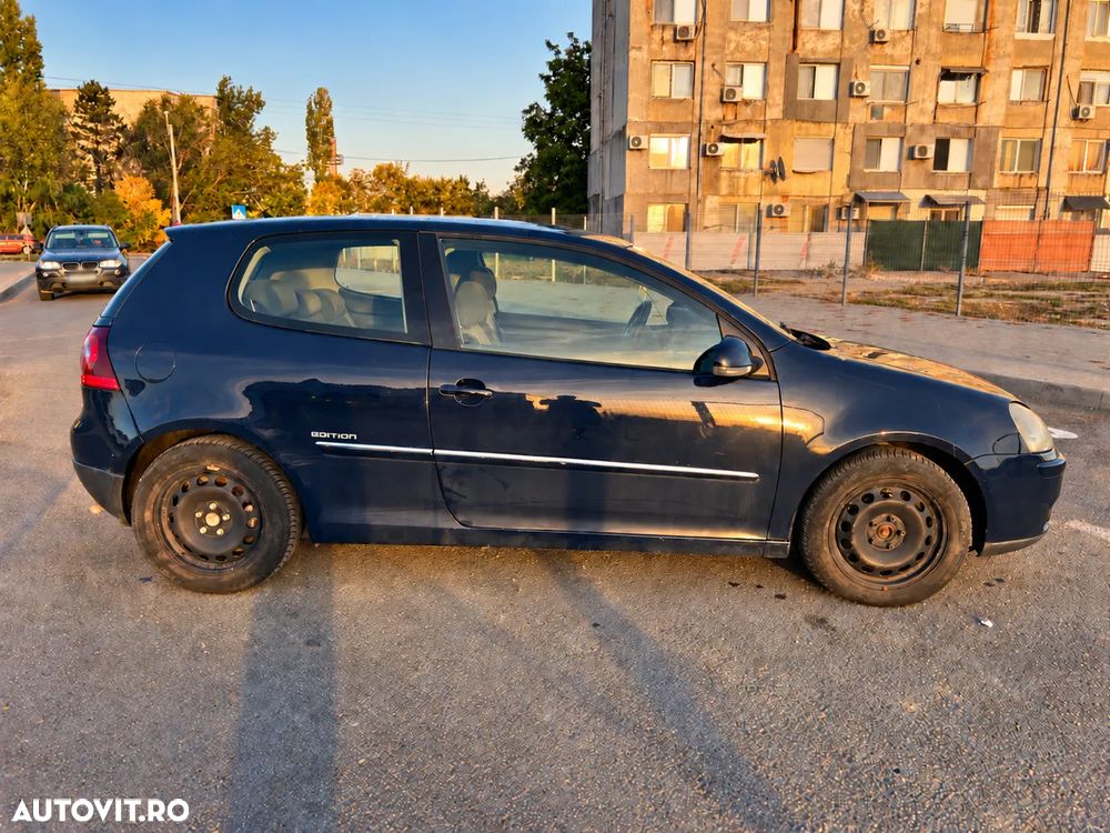 Volkswagen Golf - 5