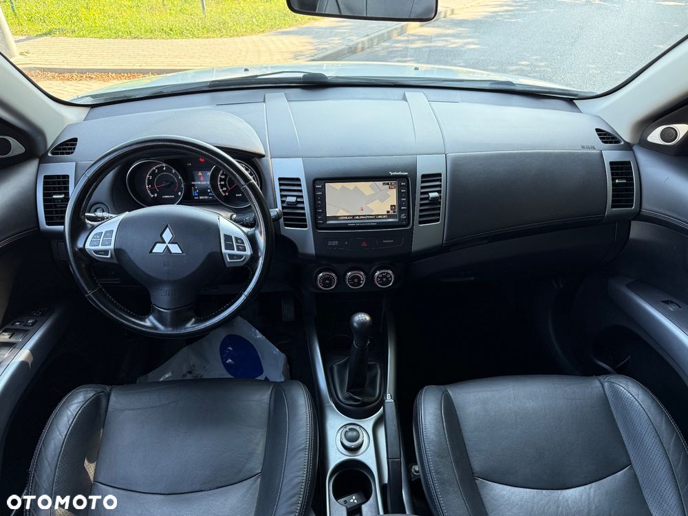 Mitsubishi Outlander 2.4 4WD Invite - 21