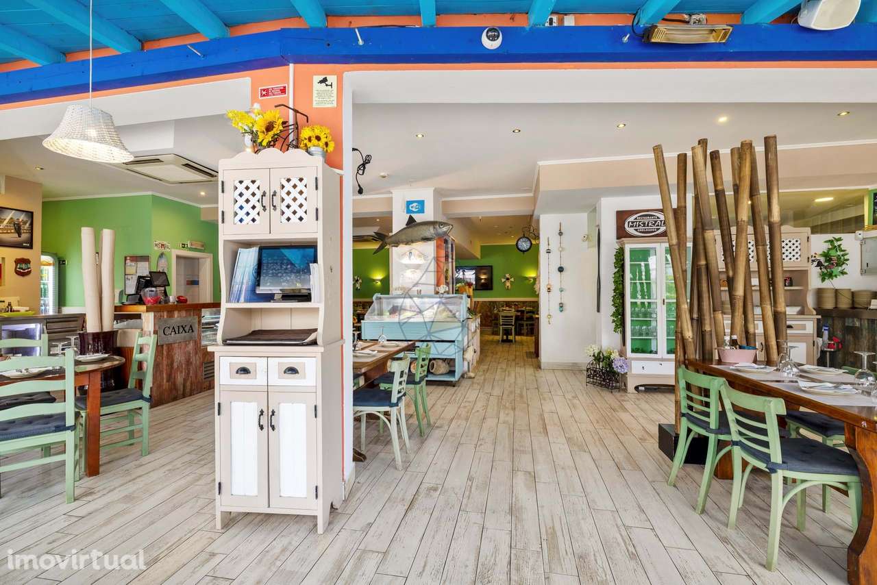 Restaurante em funcionamento Localizado na Praia da Rocha - Grande imagem: 3/35