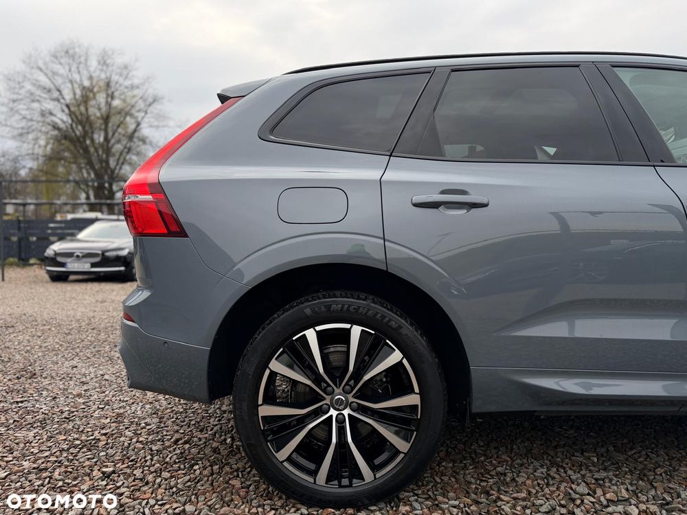 Volvo XC 60 B5 B AWD Ultimate Dark - 15