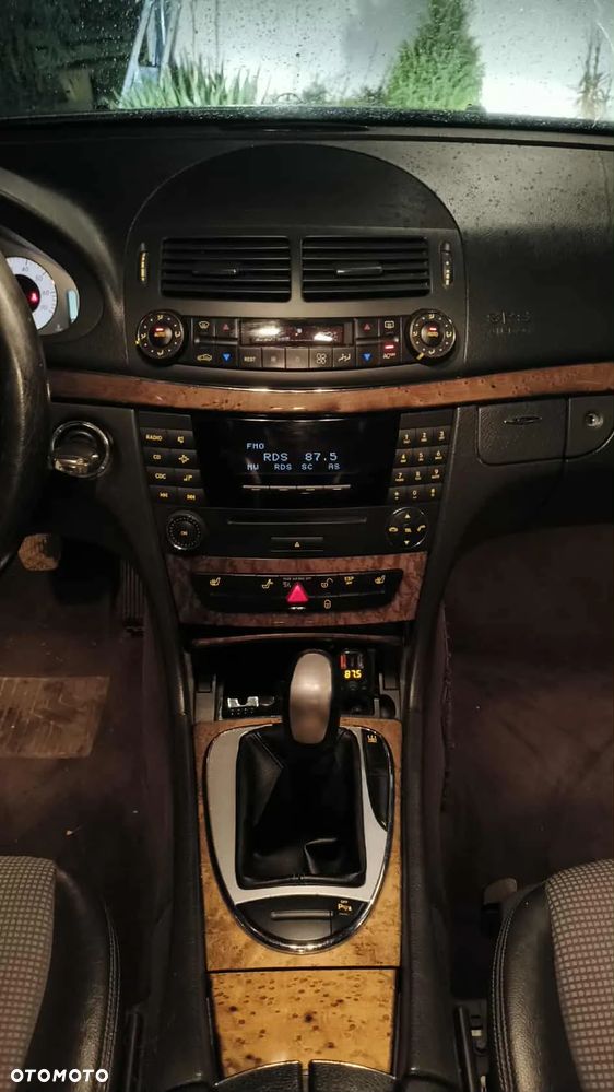 Mercedes-Benz Klasa E 200 Kompressor T Avantgarde - 10