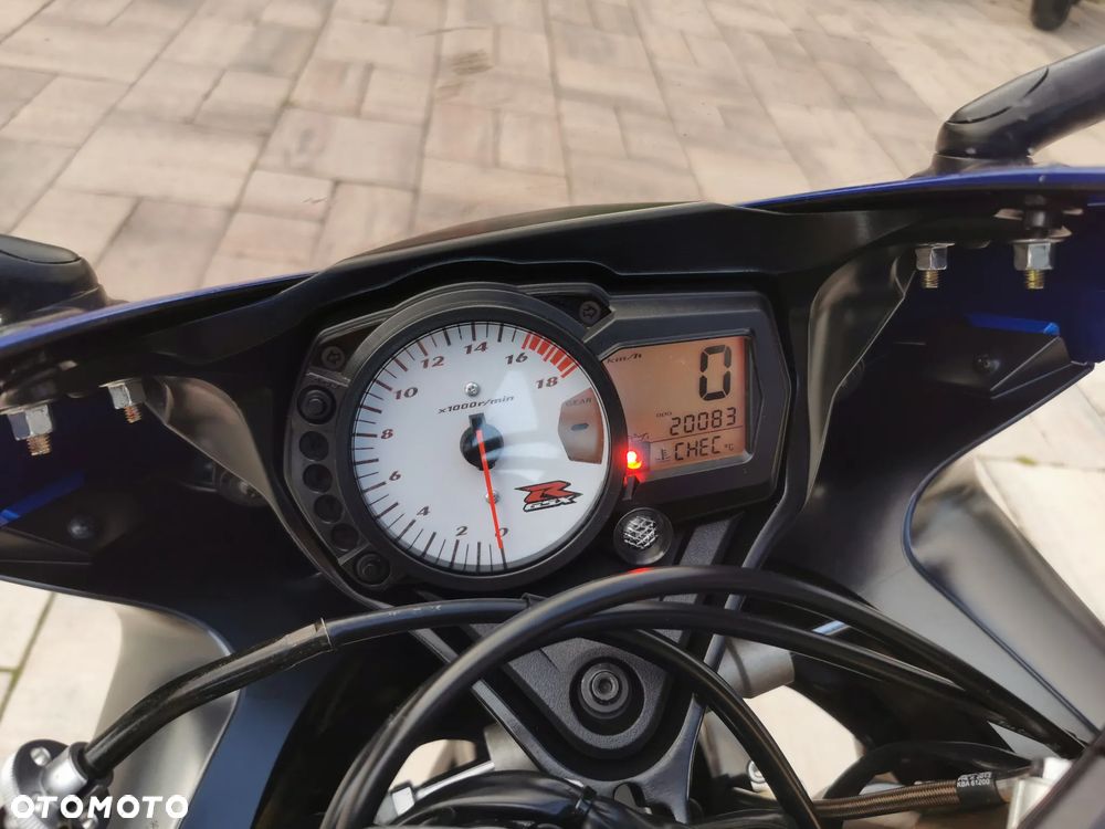 Suzuki GSX-R - 15
