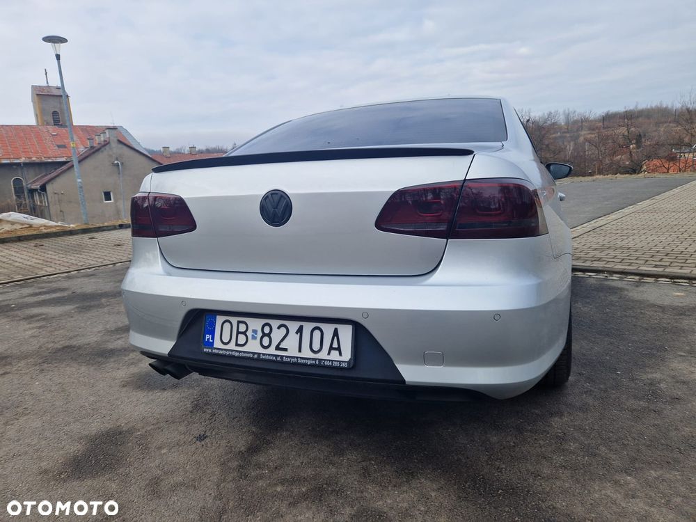 Volkswagen Passat 1.8 TSI Trendline - 8