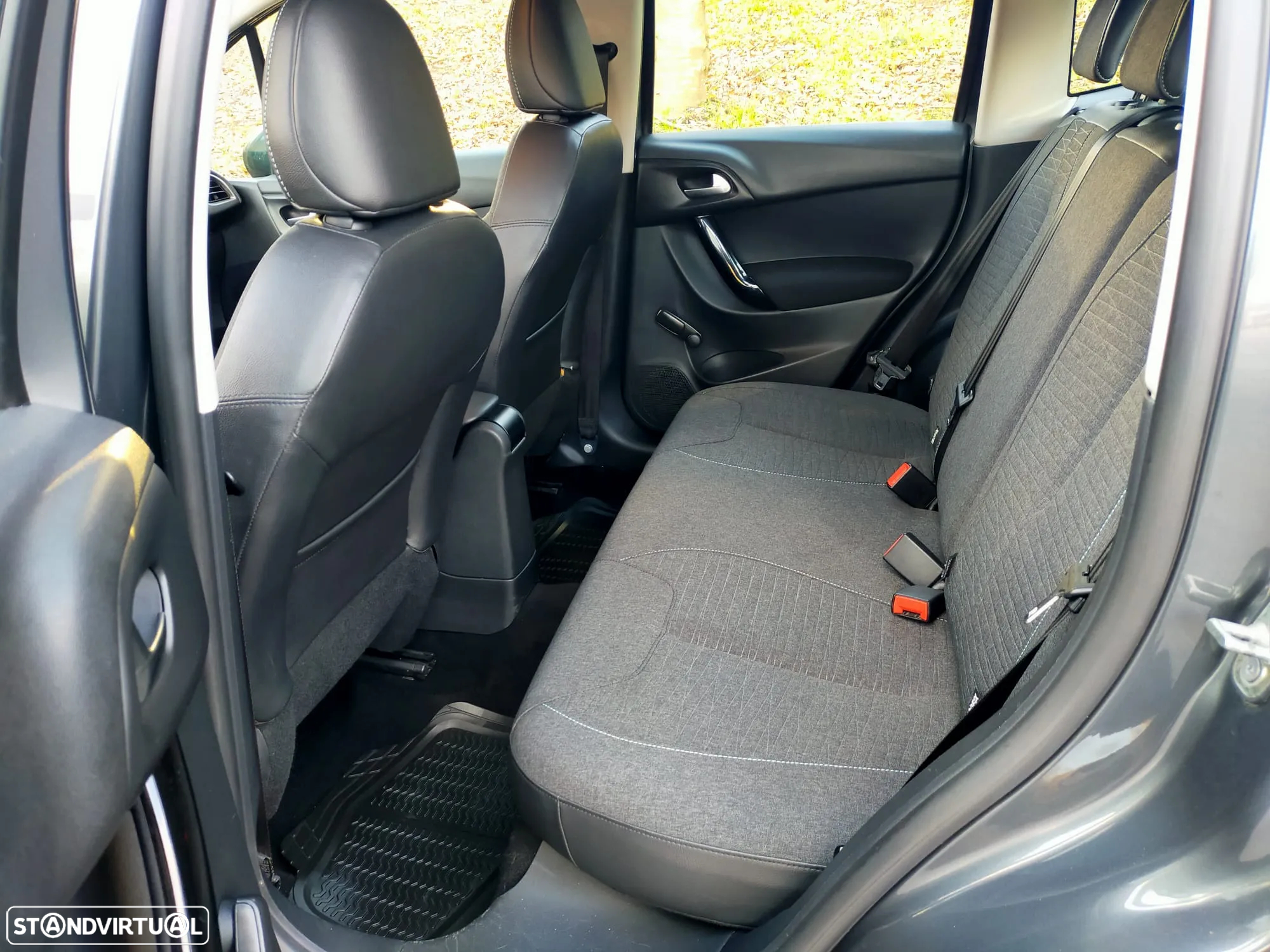 Citroën C3 1.2 PureTech Attraction - 9