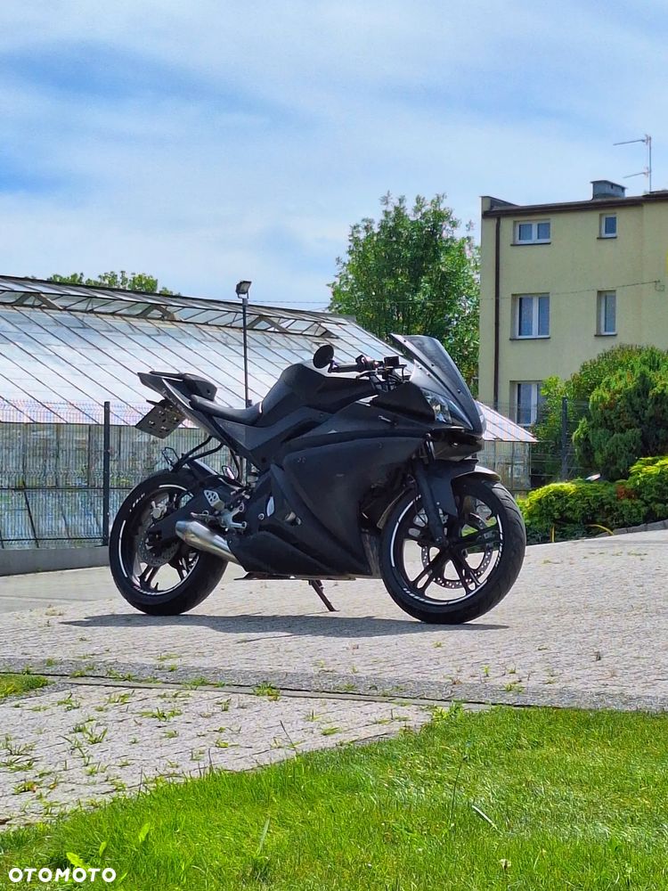 Yamaha R125 - 2