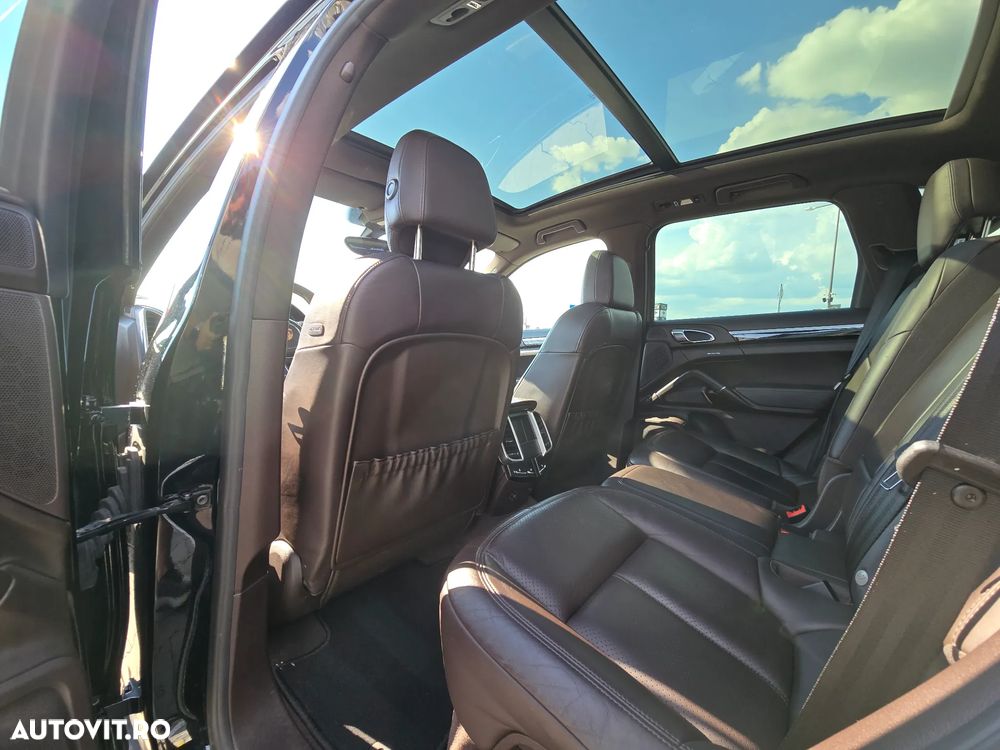 Porsche Cayenne - 13