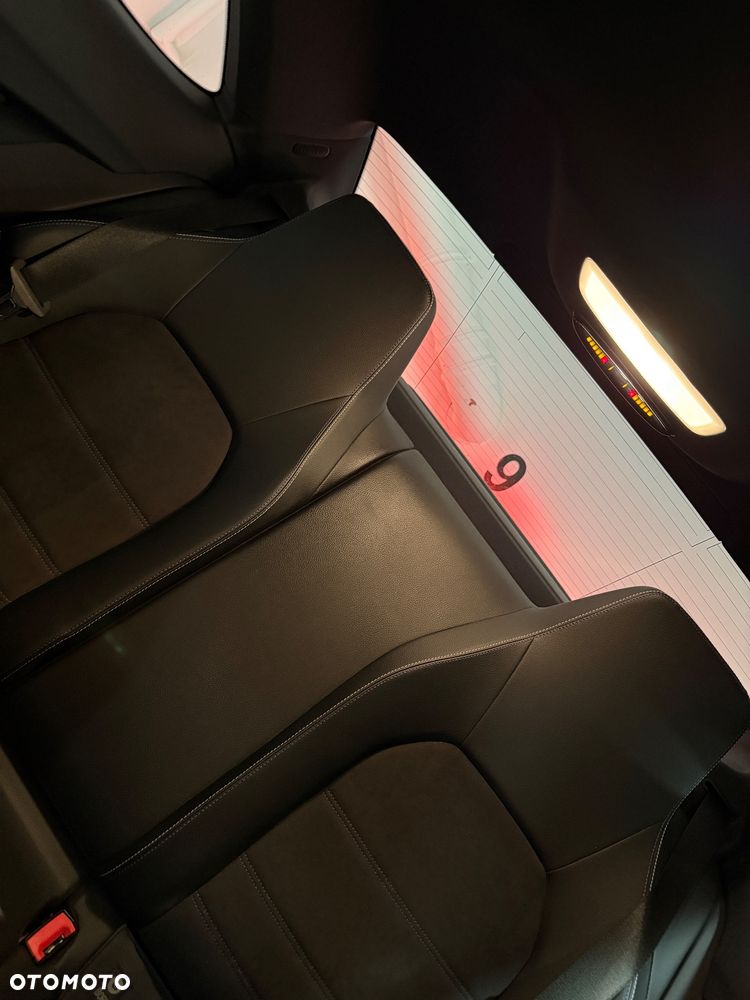 Mercedes-Benz Klasa C 180 Edition - 24