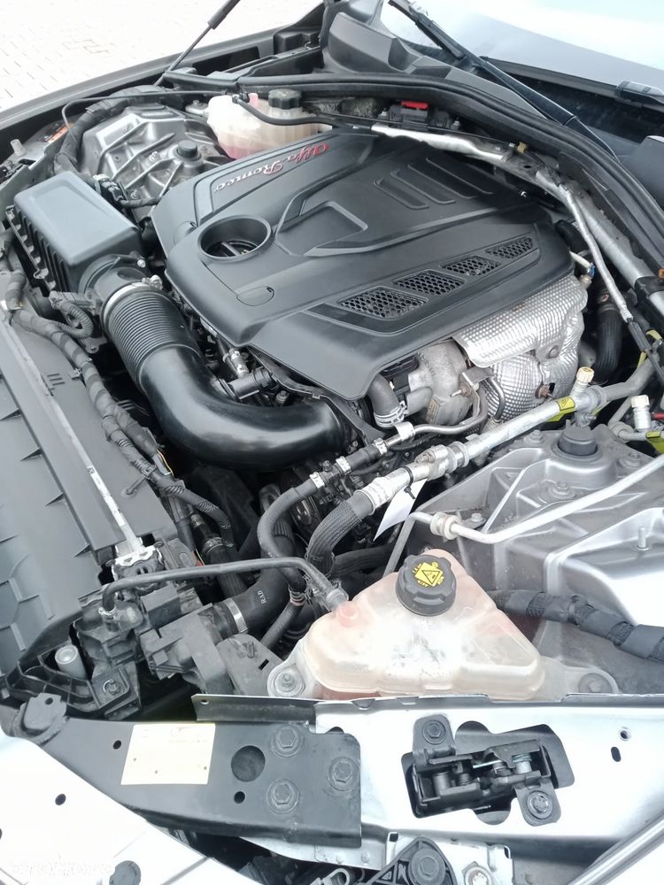 Alfa Romeo Giulia 2.0 Turbo 16V AT8 Veloce Ti - 21