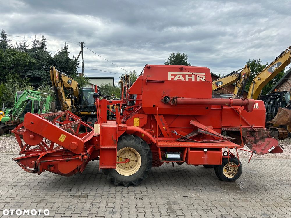 Deutz-Fahr M 66 - 2