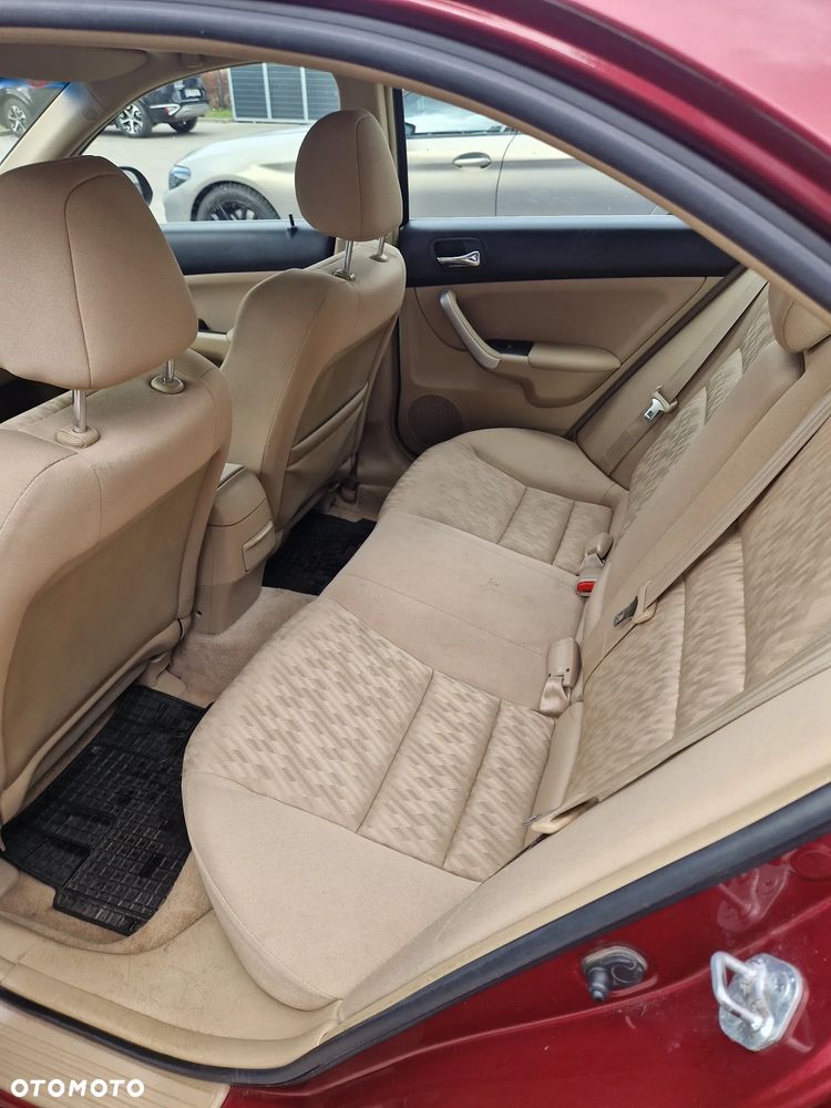 Honda Accord 2.0 Comfort - 10