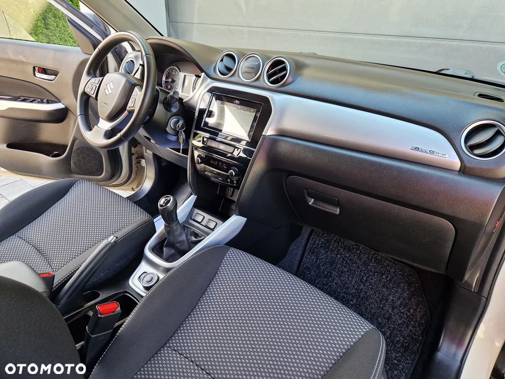 Suzuki Vitara 1.6 (4x4) Allgrip Comfort+ - 19
